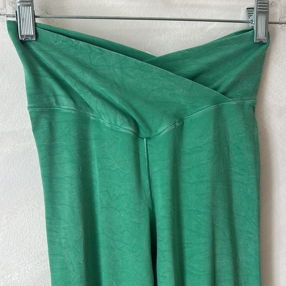 Aerie Offline Real Me Double Crossover Flare Leggings - Women’s small - Picture 3 of 6